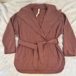 Lululemon Softstreme belted wrap